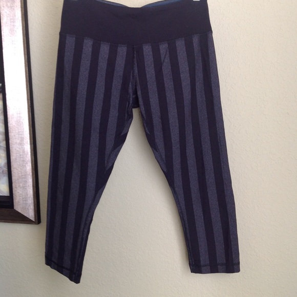 Lululemon capri leggings - Picture 7 of 7